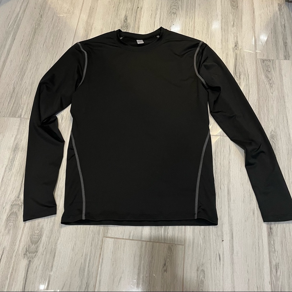 NWOT men’s black long sleeve crew neck running workout top / t-shirt